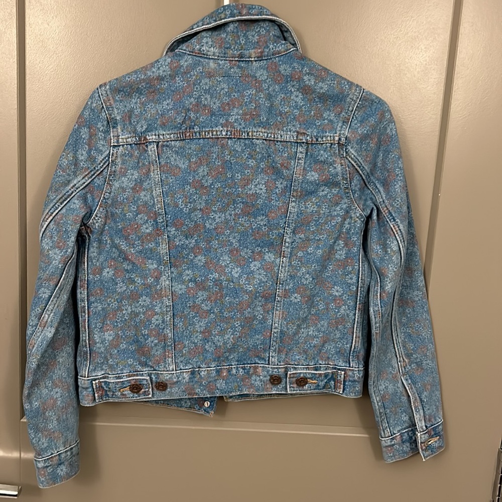 Levi’s Jean jacket - Picture 10 of 13